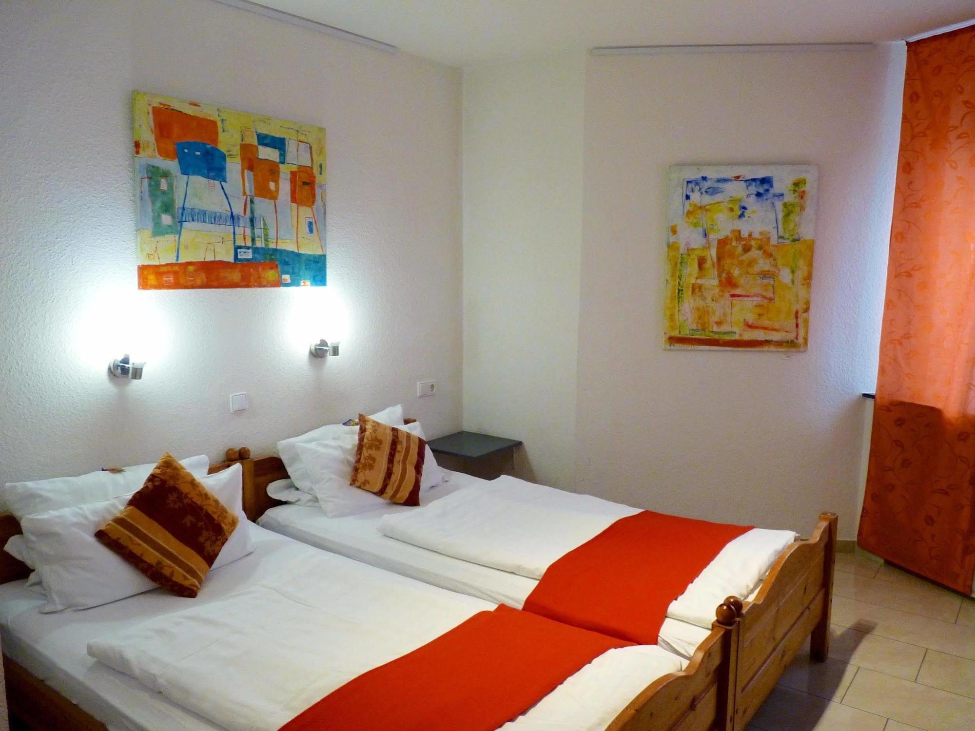 Hotel Art Inn Dinslaken Exteriér fotografie
