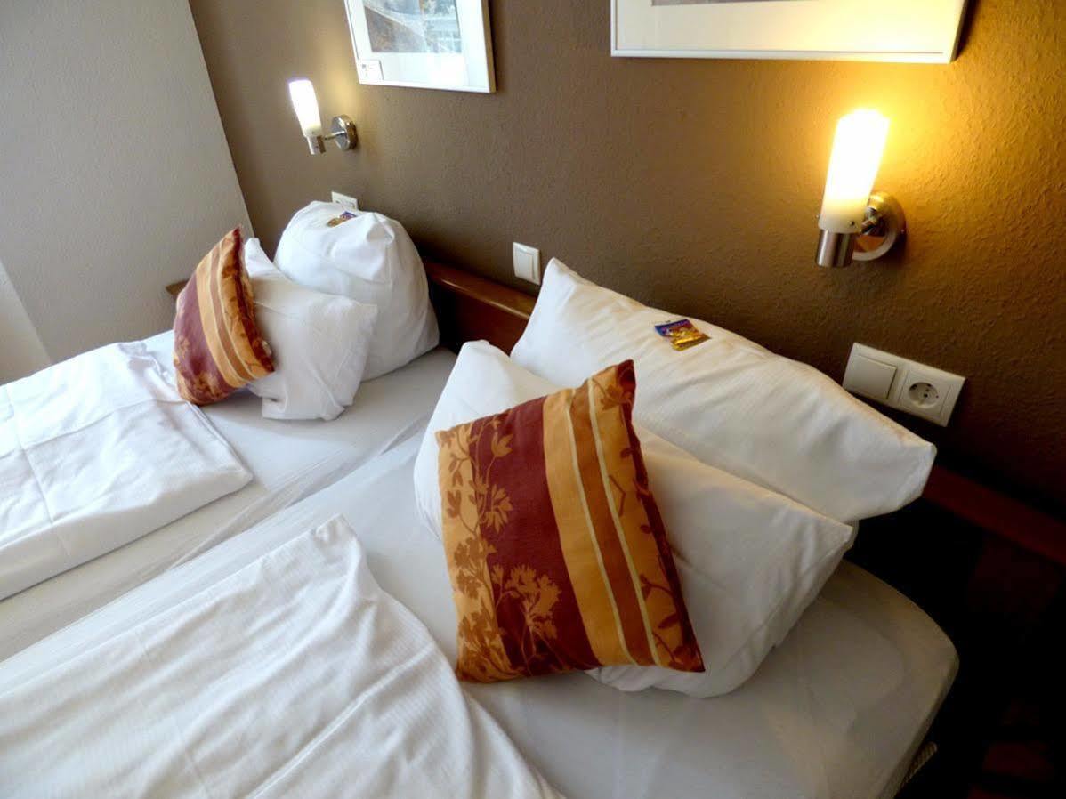 Hotel Art Inn Dinslaken Exteriér fotografie